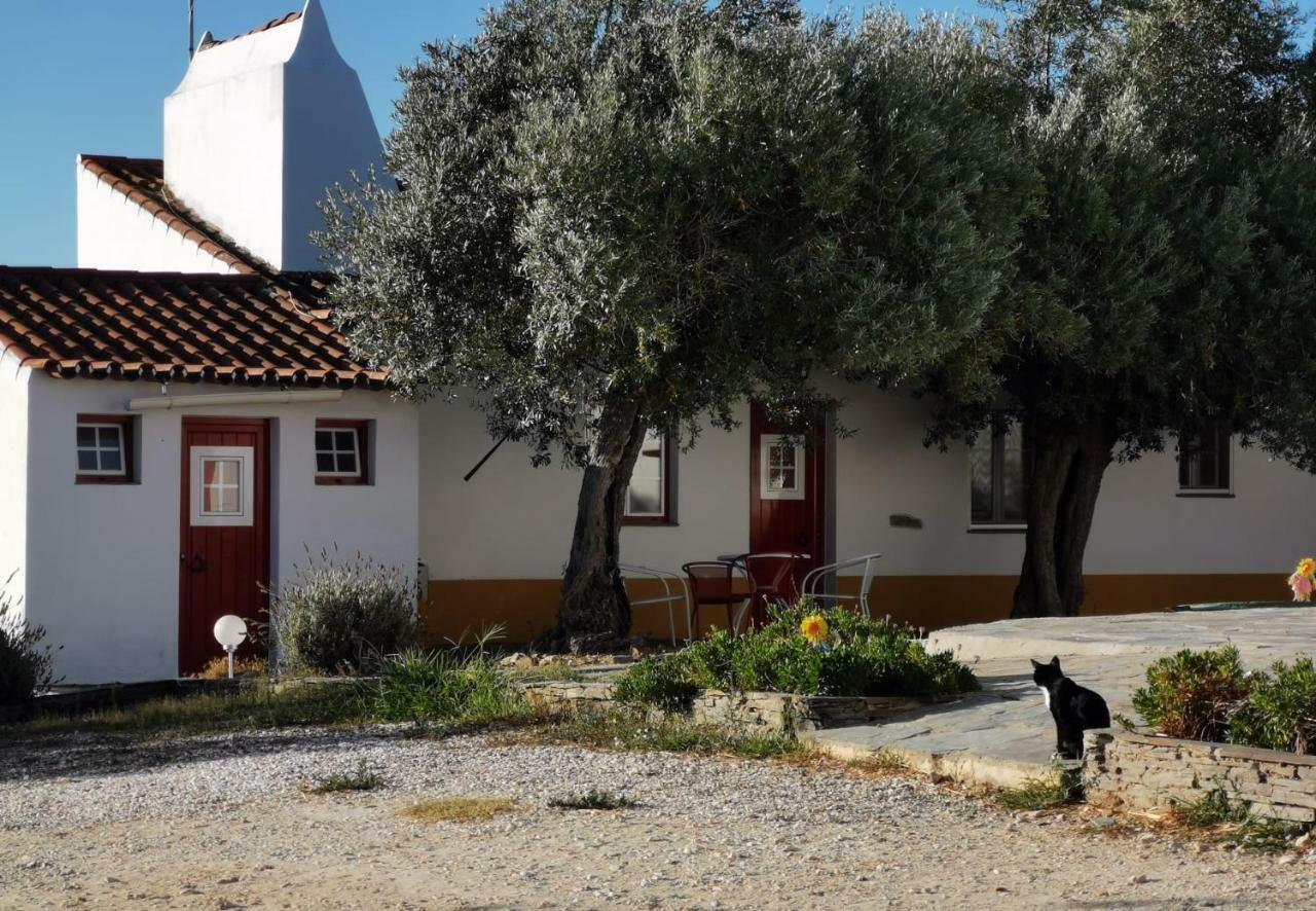 Monte Dos Vicentes Herdade Da Yucca Terena Exterior photo